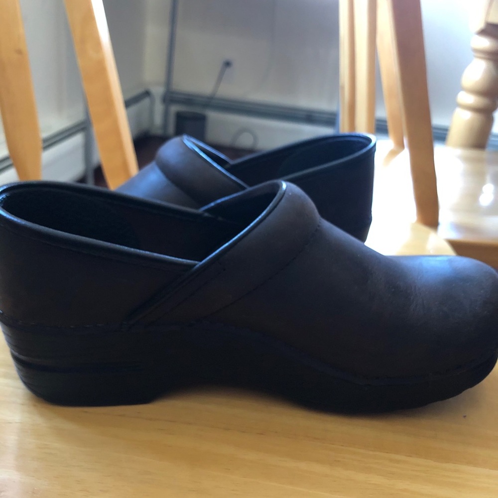 Dansko Professional Clogs in Antique Brown